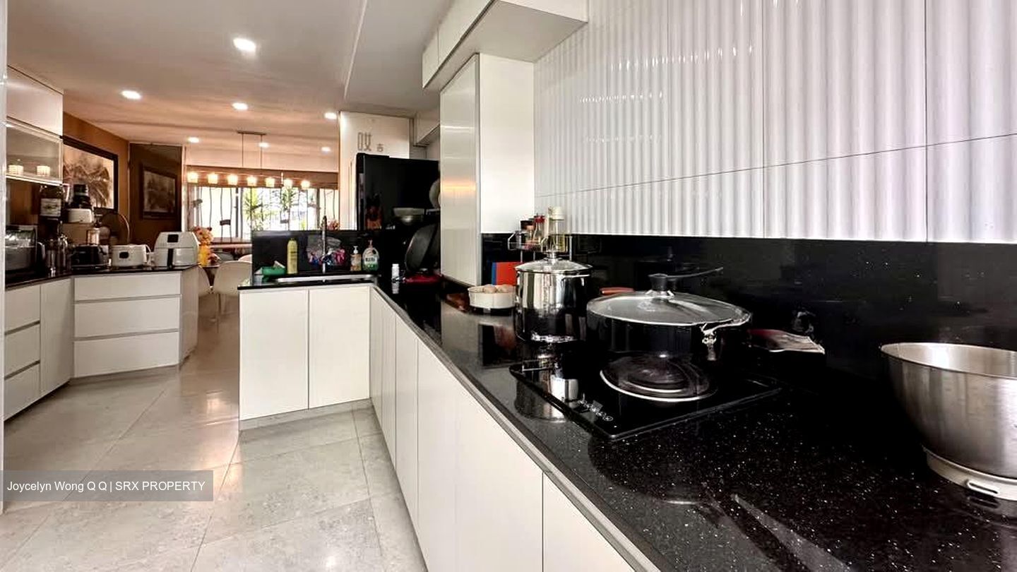 Blk 525 Serangoon North Avenue 4 (Serangoon), HDB Executive #566536041